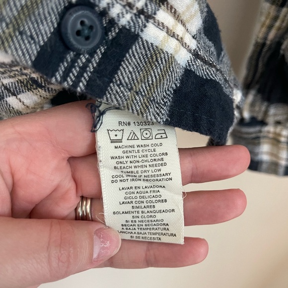 Timberland Blue Plaid Flannel Button Up Size Medium - Picture 7 of 8